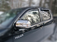 Owiewki szyb bocznych Toyota Hilux '2005-2015 (klejone) Sim