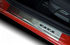 Nakładki progowe Dodge Caliber '2006-2011 (stal) Alufrost