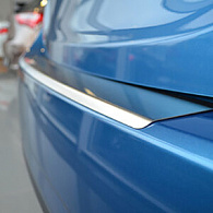 Nakładka na zderzak Mazda CX-7 '2006-2012 (z zagięciem, wykonanie Premium) NataNiko